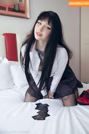Runa photo #0025
