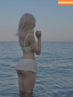 Russian Girls photo #0032