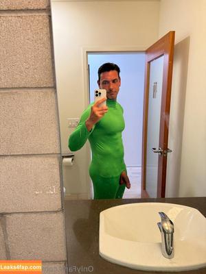 ryandriller photo #0009