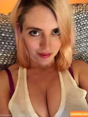 RyAnne Redd photo #0002