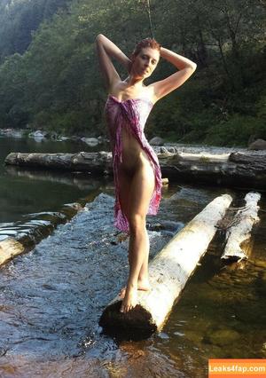 Ryanne photo #0029