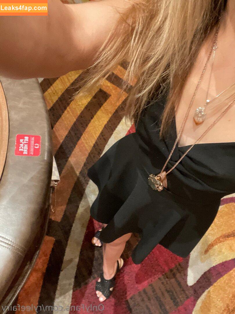 ryleefairy /  leaked photo photo #0008