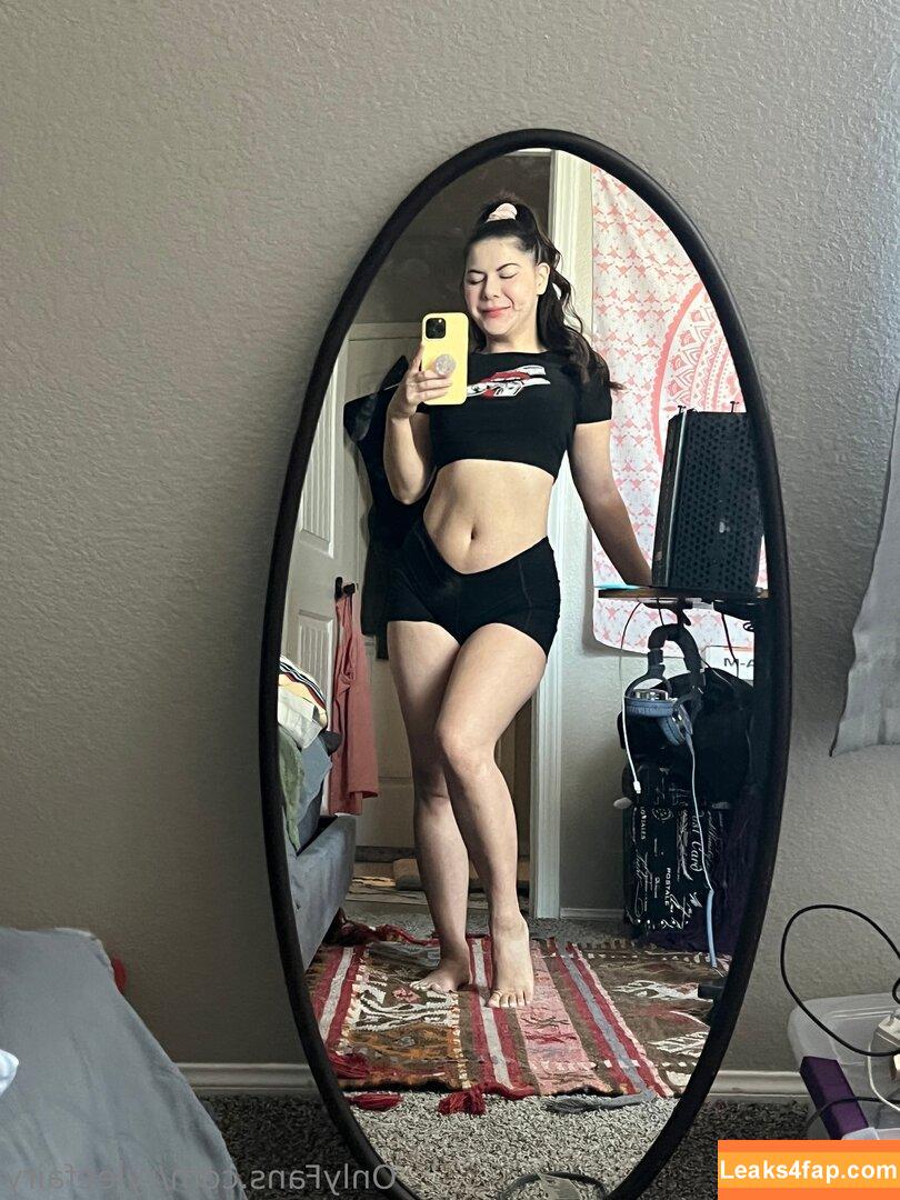 ryleefairy /  leaked photo photo #0013