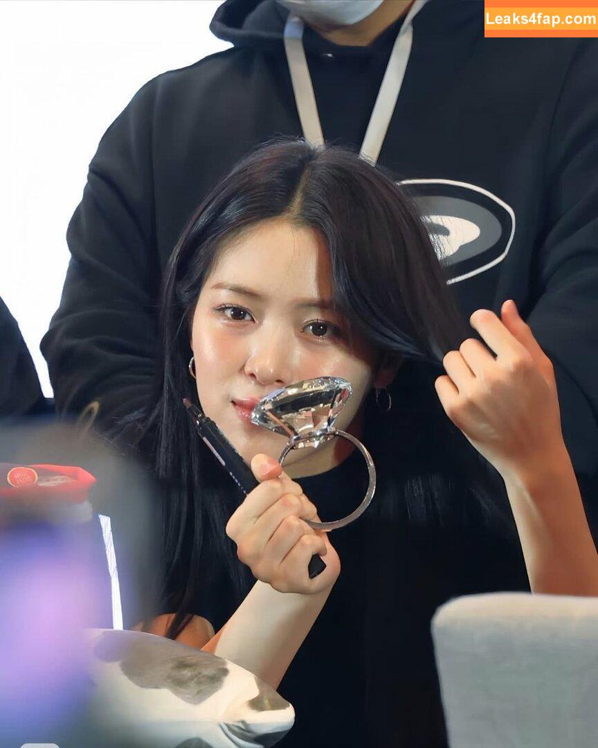 Ryujin / ITZY (신류진 / Shin Ryu-jin / iamfinethankyouandryu leaked photo photo #0077