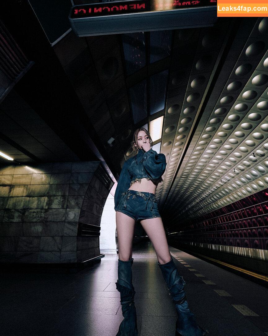 Ryujin / ITZY (신류진 / Shin Ryu-jin / iamfinethankyouandryu leaked photo photo #0139