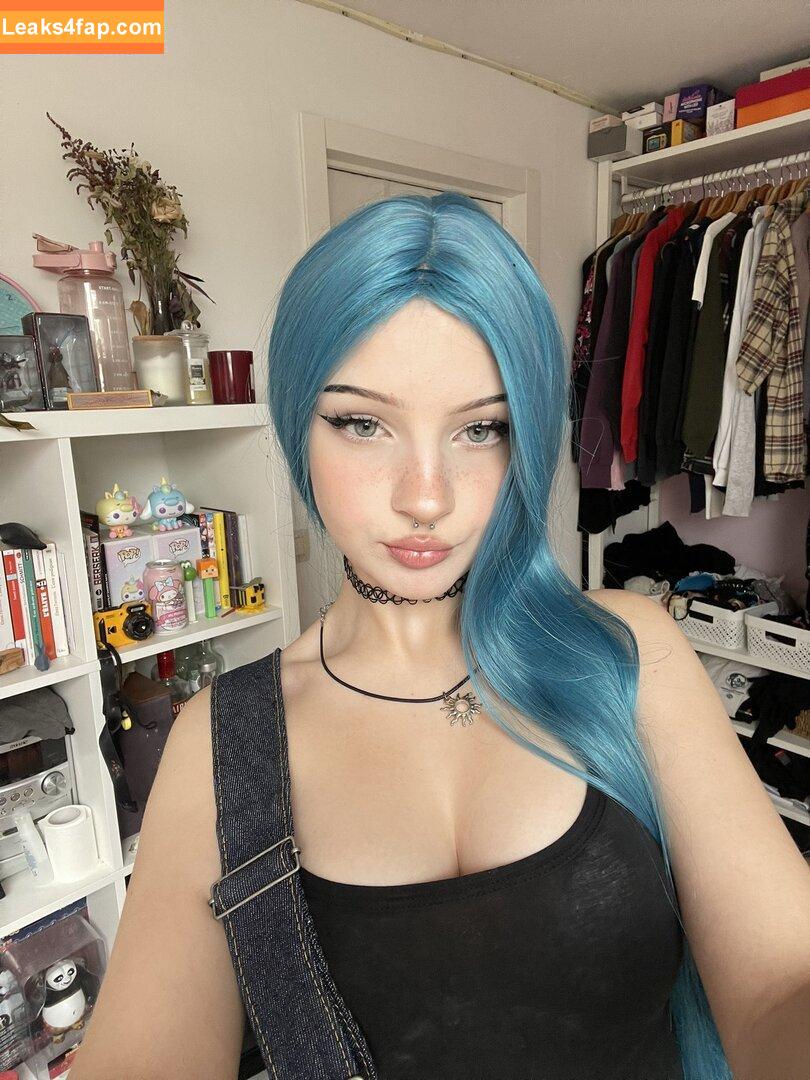 saabine777 / 4lkiraa / diedatmyhouse / ilovemybunnyakira / sabine_dede / valerine777 leaked photo photo #0073