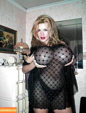 Sable Holiday photo #0002