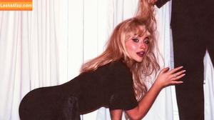 Sabrina Carpente photo #0002