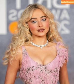 Sabrina Carpente photo #0014