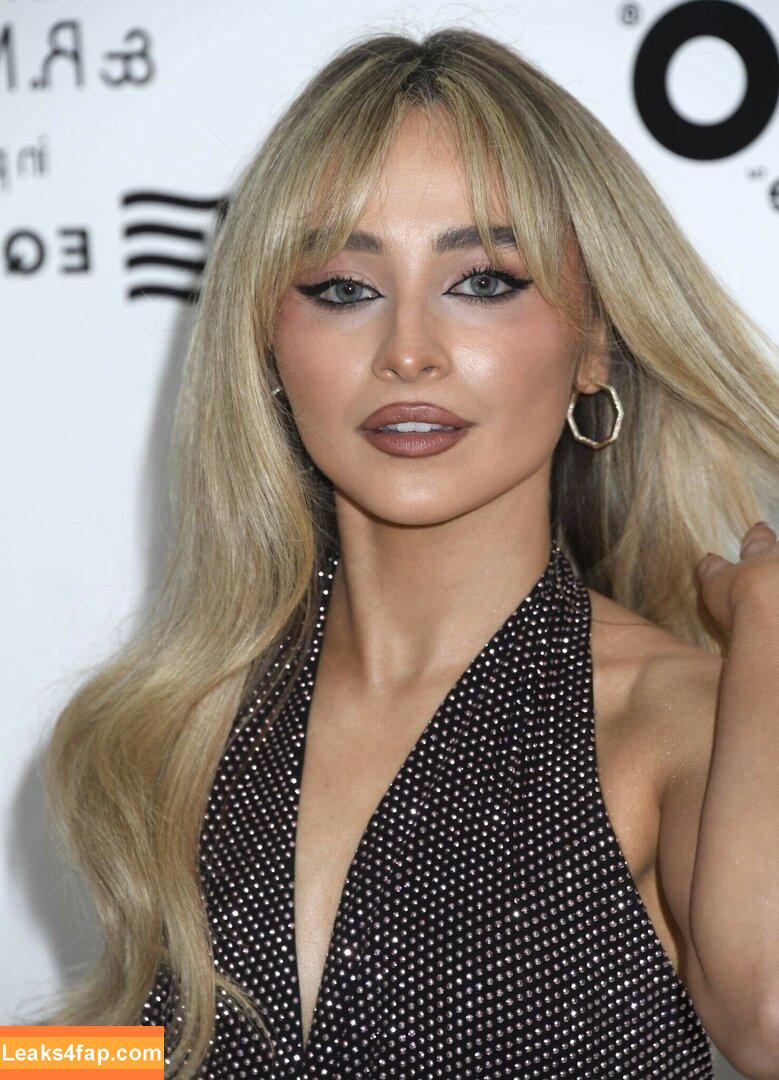 Sabrina Carpenter / https: / sabrinacarpenter слитое фото фото #0085