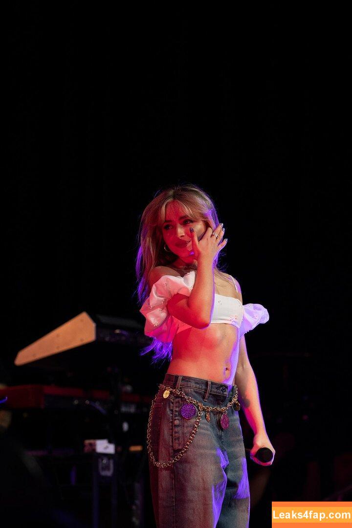 Sabrina Carpenter / https: / sabrinacarpenter слитое фото фото #0186
