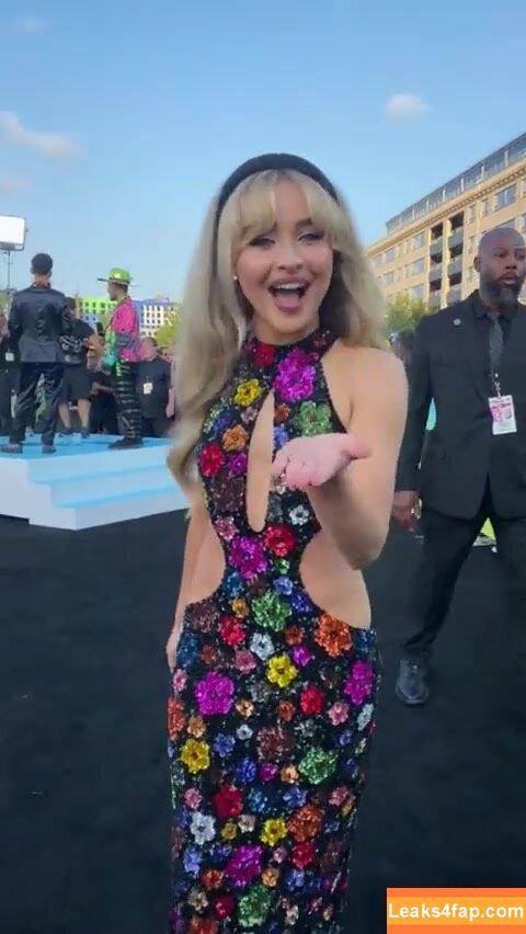 Sabrina Carpenter / https: / sabrinacarpenter слитое фото фото #0202