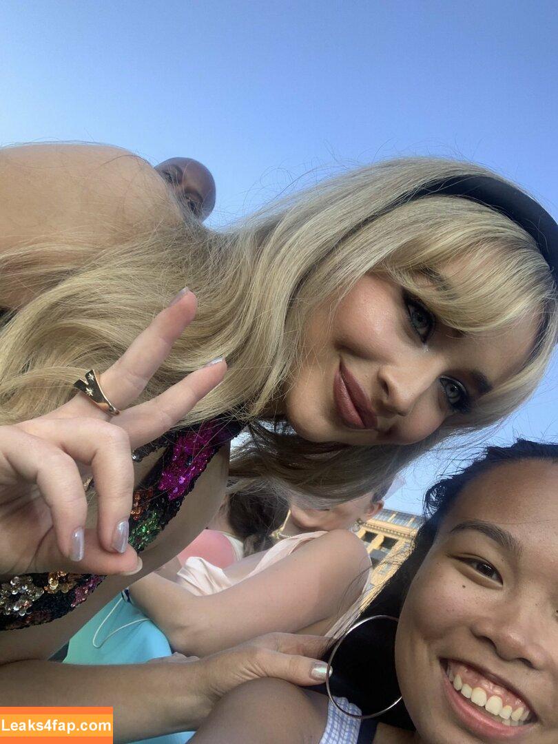 Sabrina Carpenter / https: / sabrinacarpenter слитое фото фото #0204