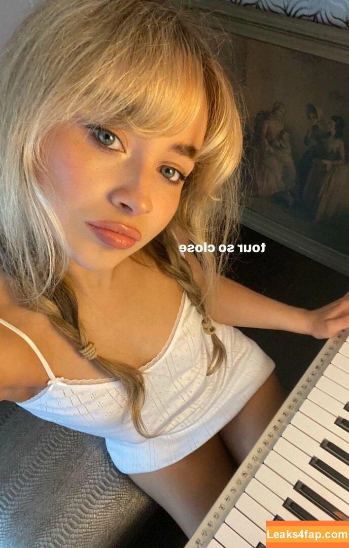 Sabrina Carpenter / https: / sabrinacarpenter слитое фото фото #0262