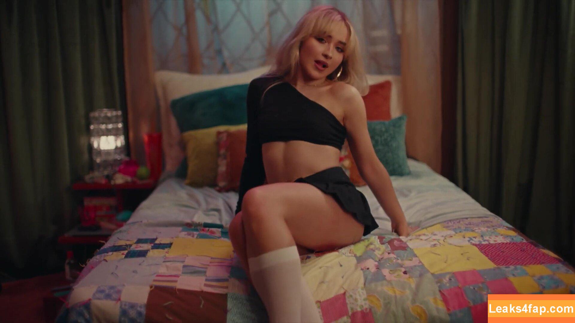 Sabrina Carpenter / https: / sabrinacarpenter слитое фото фото #0299