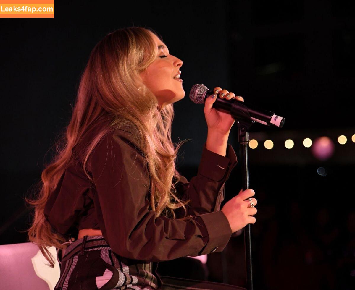 Sabrina Carpenter / https: / sabrinacarpenter слитое фото фото #0306