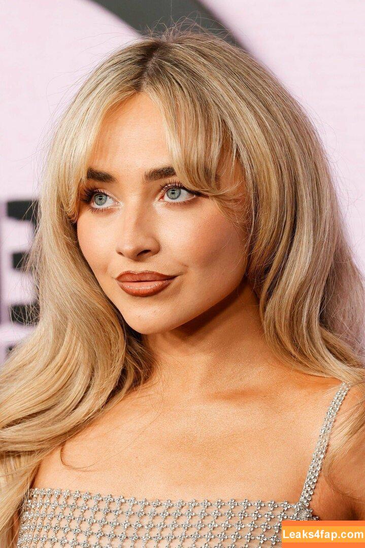 Sabrina Carpenter / https: / sabrinacarpenter слитое фото фото #0323