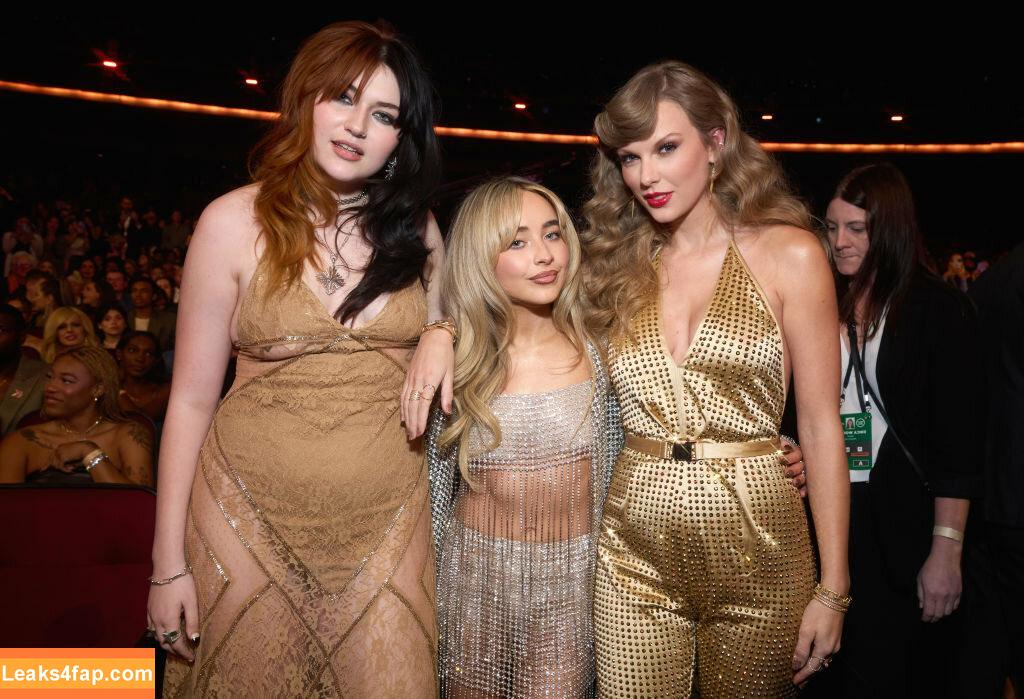 Sabrina Carpenter / https: / sabrinacarpenter слитое фото фото #0331