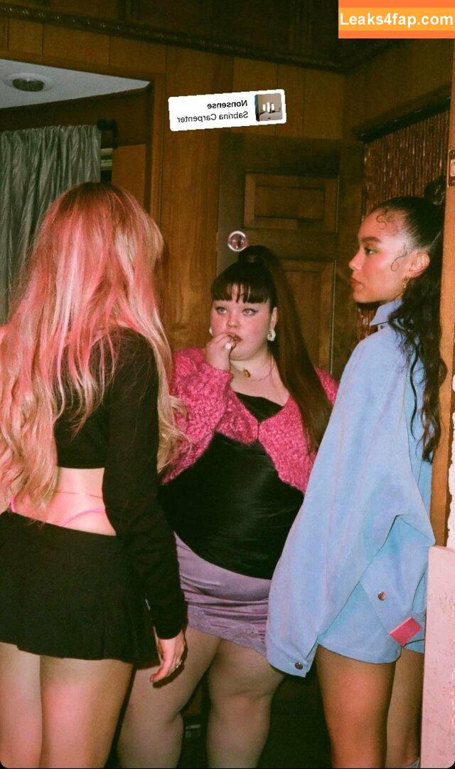 Sabrina Carpenter / https: / sabrinacarpenter слитое фото фото #0375