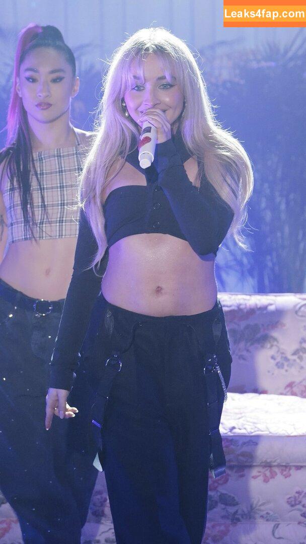 Sabrina Carpenter / https: / sabrinacarpenter слитое фото фото #0395