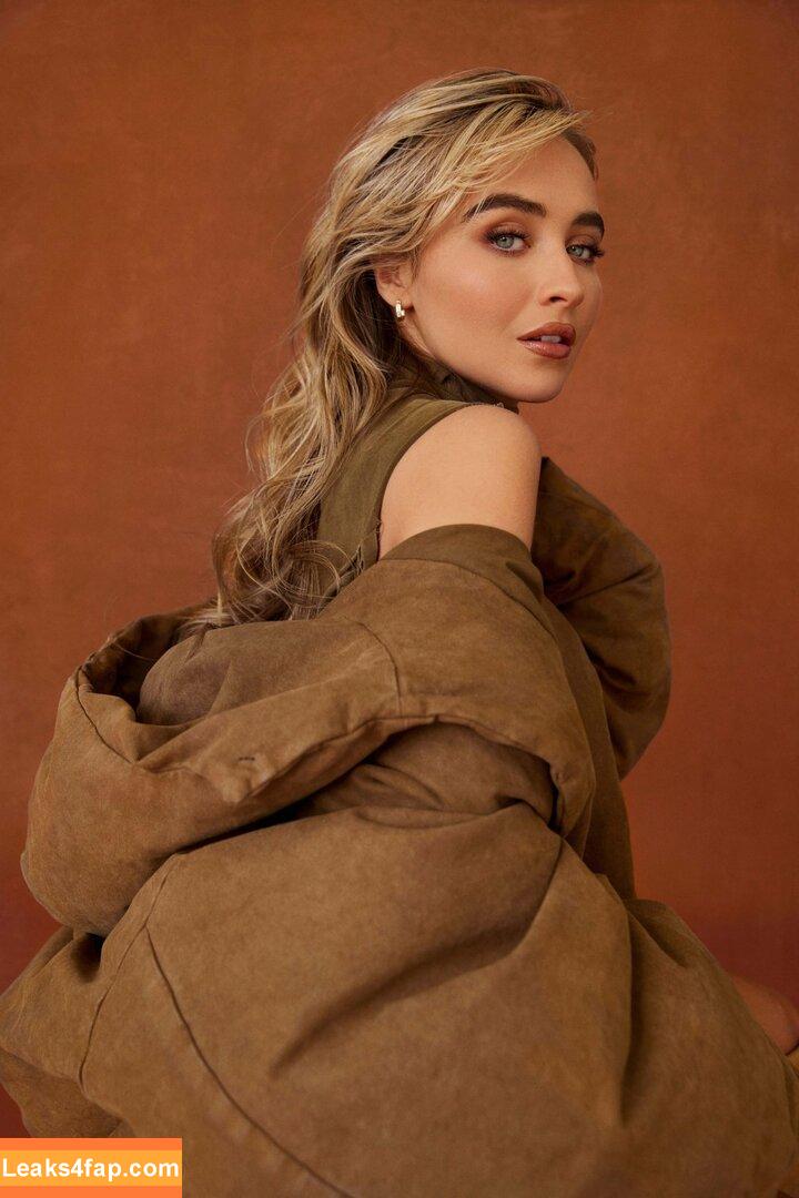 Sabrina Carpenter / https: / sabrinacarpenter слитое фото фото #0480