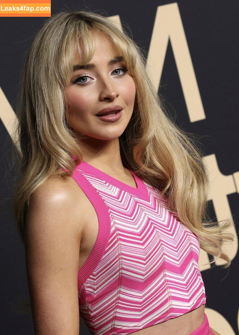 Sabrina Carpenter / https: / sabrinacarpenter слитое фото фото #0490