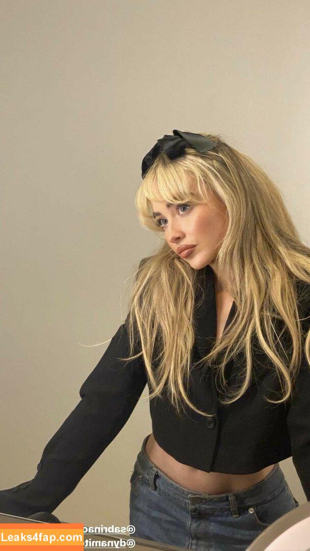 Sabrina Carpenter / https: / sabrinacarpenter слитое фото фото #0513