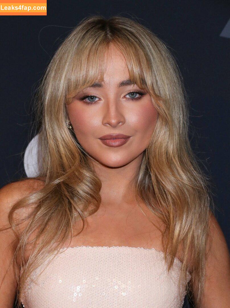 Sabrina Carpenter / https: / sabrinacarpenter слитое фото фото #0523
