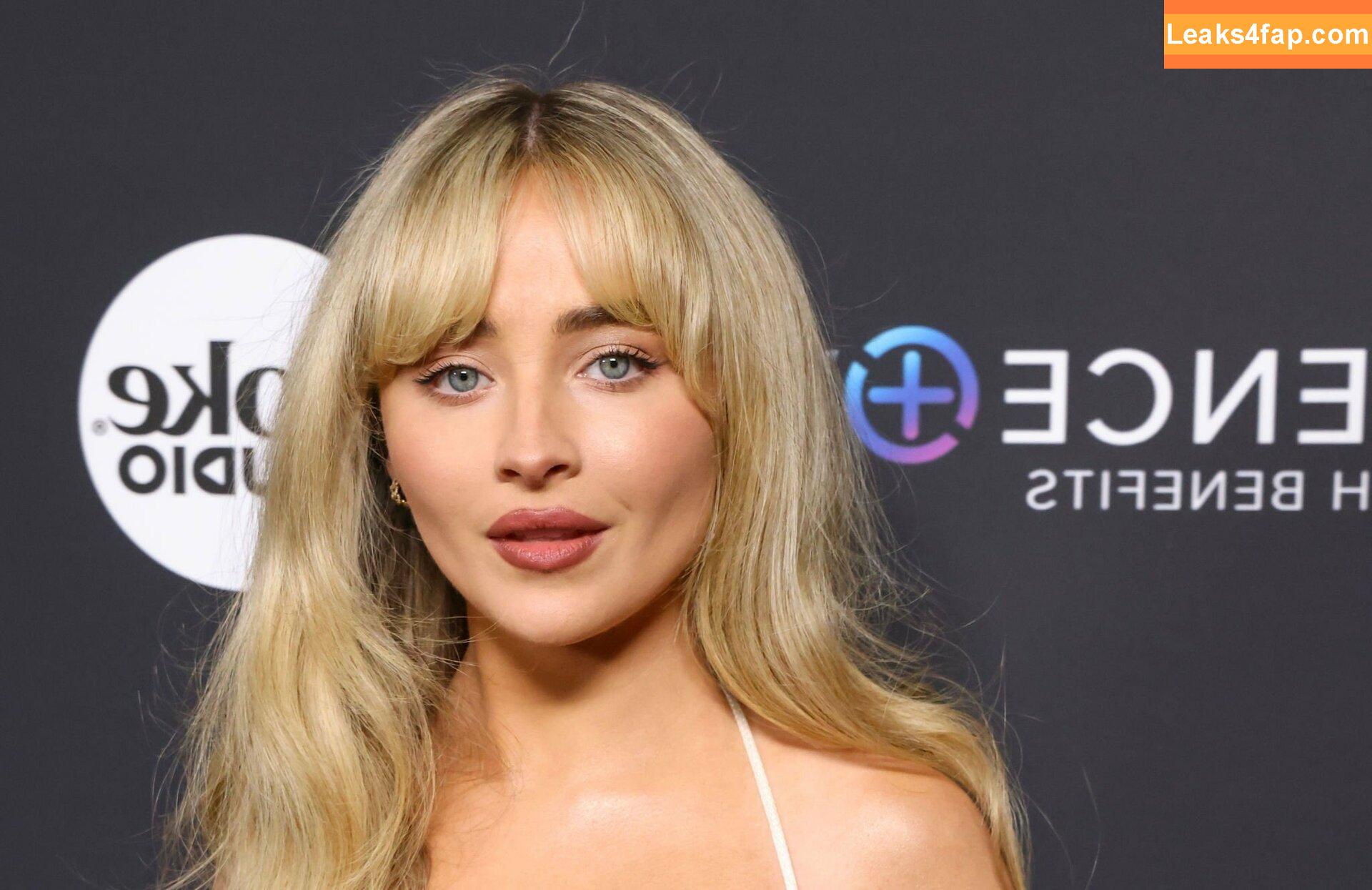 Sabrina Carpenter / https: / sabrinacarpenter слитое фото фото #0560