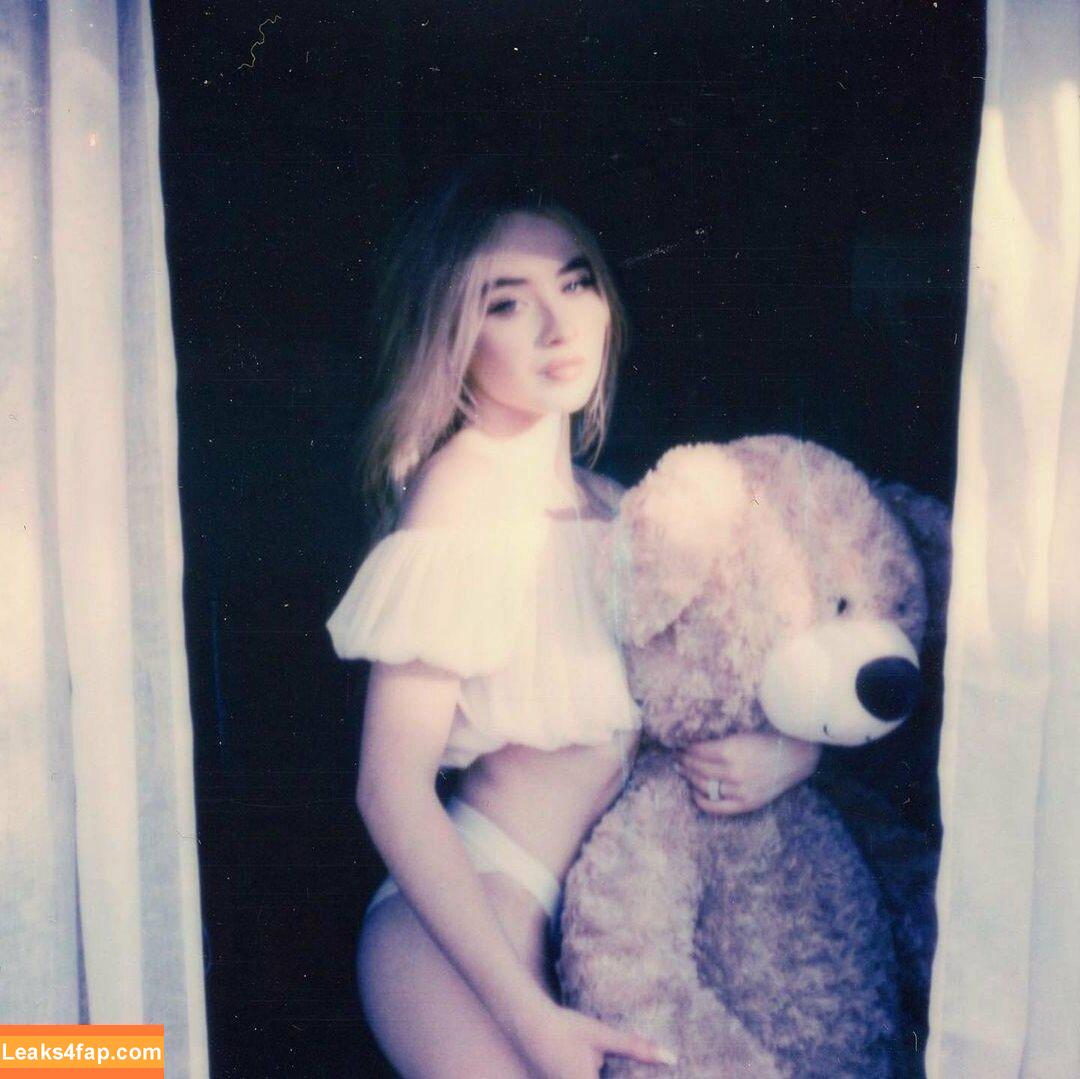 Sabrina Carpenter / sabrinacarpenter leaked photo photo #0604