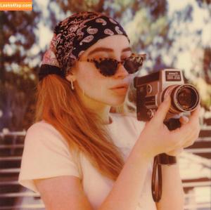 Sabrina Carpenter фото #0009