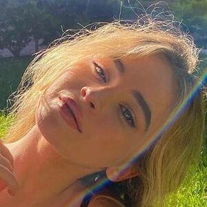 Sabrina Carpenter фото #0016