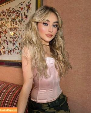 Sabrina Carpenter фото #0119