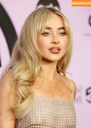 Sabrina Carpenter фото #0324