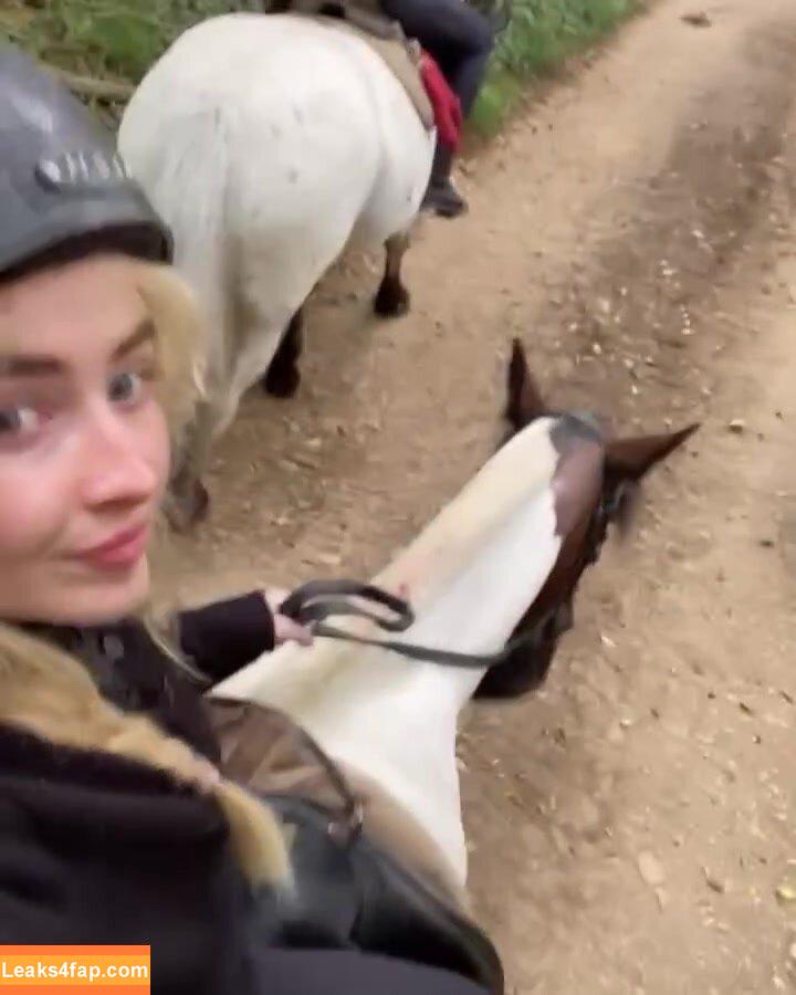 Sabrina Carpenter / sabrinacarpenter leaked photo photo #2664