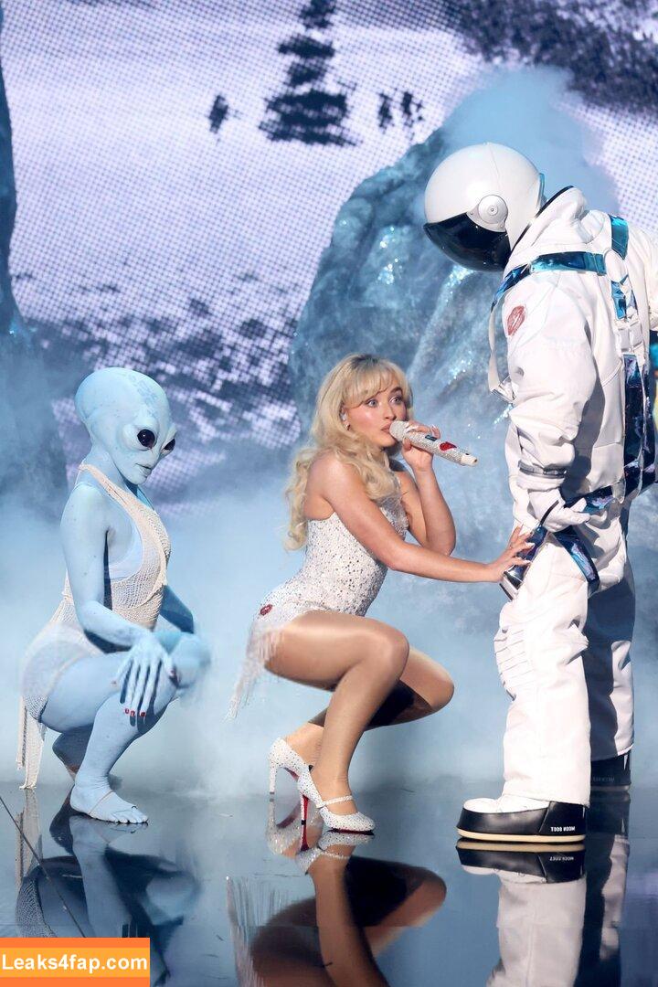 Sabrina Carpenter / https: / sabrinacarpenter leaked photo photo #2964