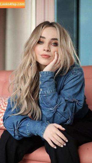 Sabrina Carpenter photo #2040