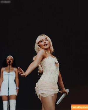 Sabrina Carpenter photo #2645