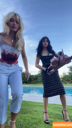 Sabrina Carpenter photo #2821