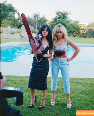 Sabrina Carpenter photo #2855