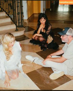 Sabrina Carpenter photo #2860