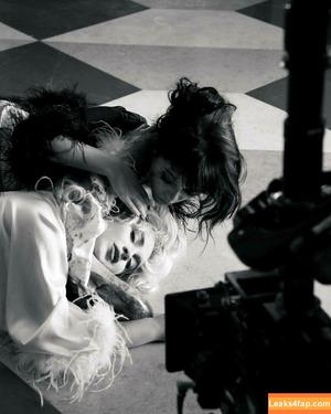 Sabrina Carpenter photo #2873