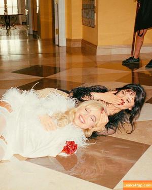 Sabrina Carpenter photo #2878