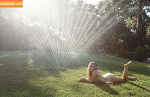 Sabrina Carpenter photo #2902