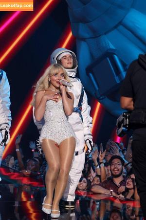 Sabrina Carpenter photo #2994