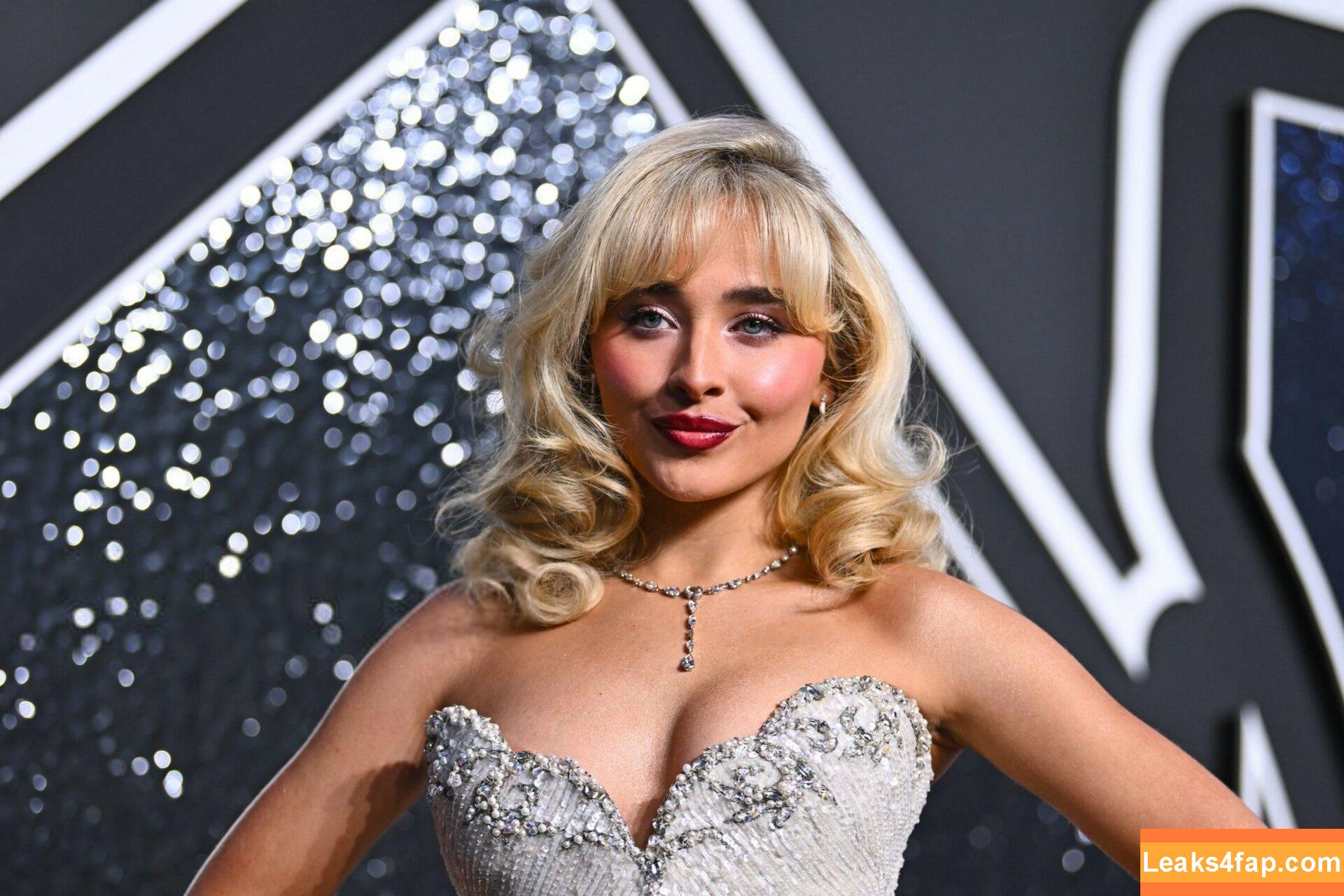 Sabrina Carpenter / https: / sabrinacarpenter leaked photo photo #3063