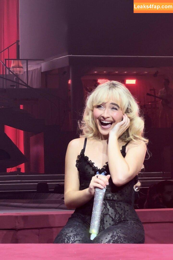 Sabrina Carpenter / https: / sabrinacarpenter leaked photo photo #3111