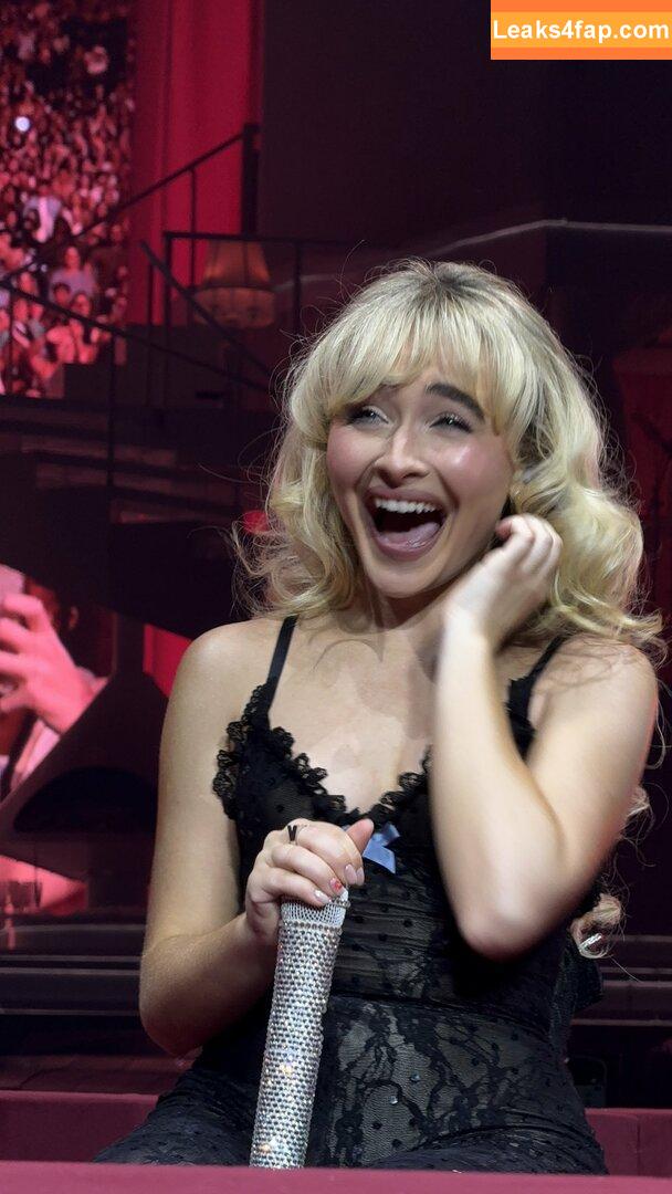 Sabrina Carpenter / https: / sabrinacarpenter leaked photo photo #3117