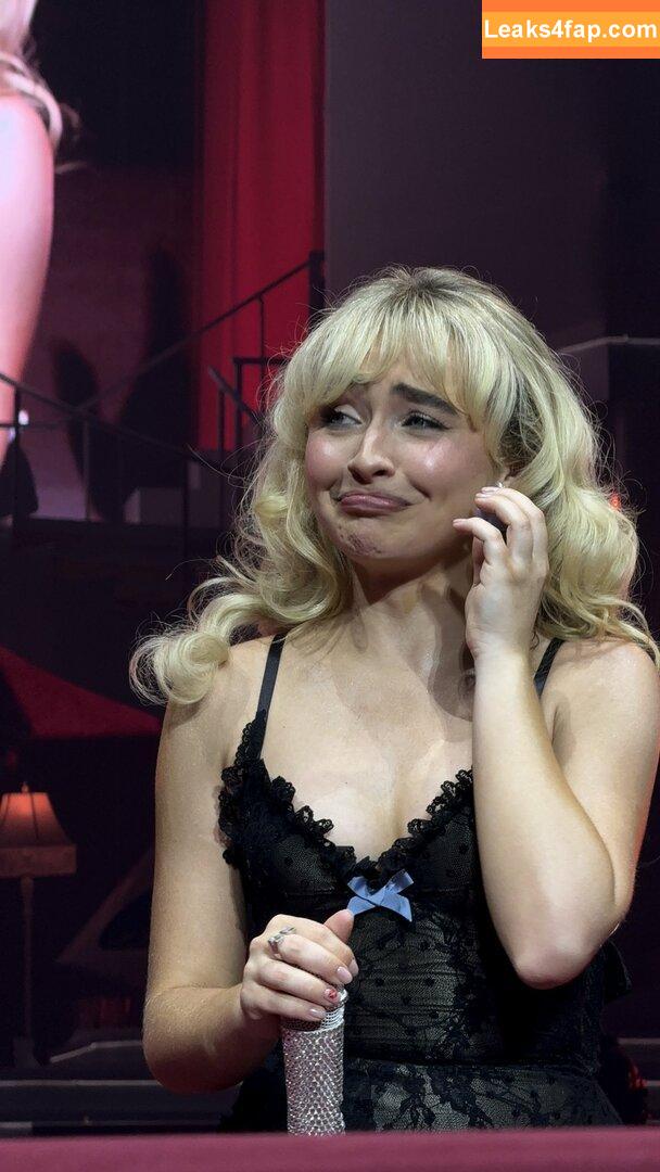 Sabrina Carpenter / https: / sabrinacarpenter leaked photo photo #3119