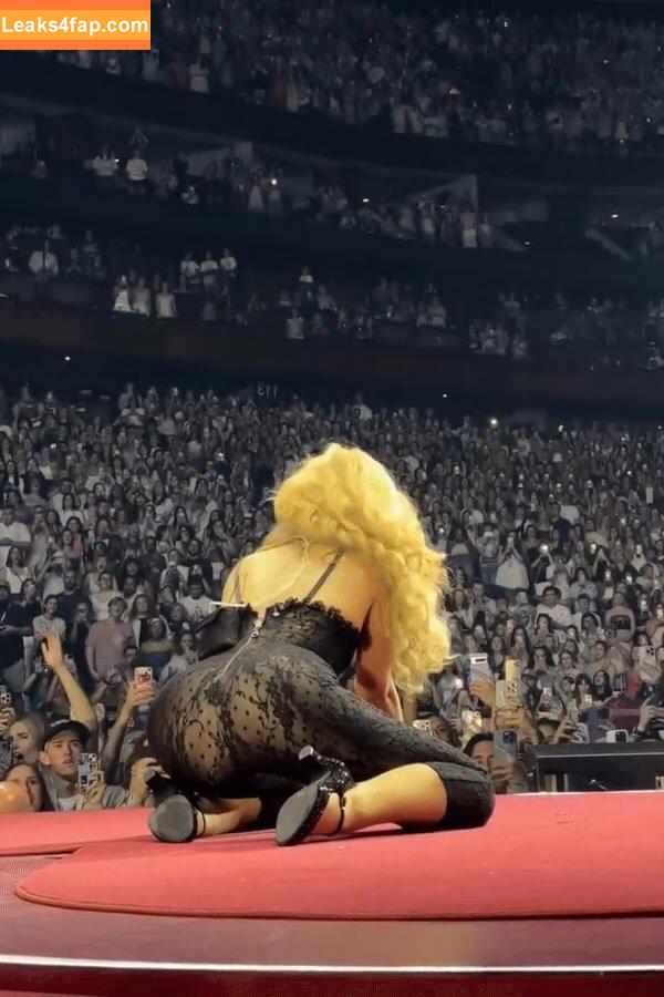 Sabrina Carpenter / https: / sabrinacarpenter leaked photo photo #3122